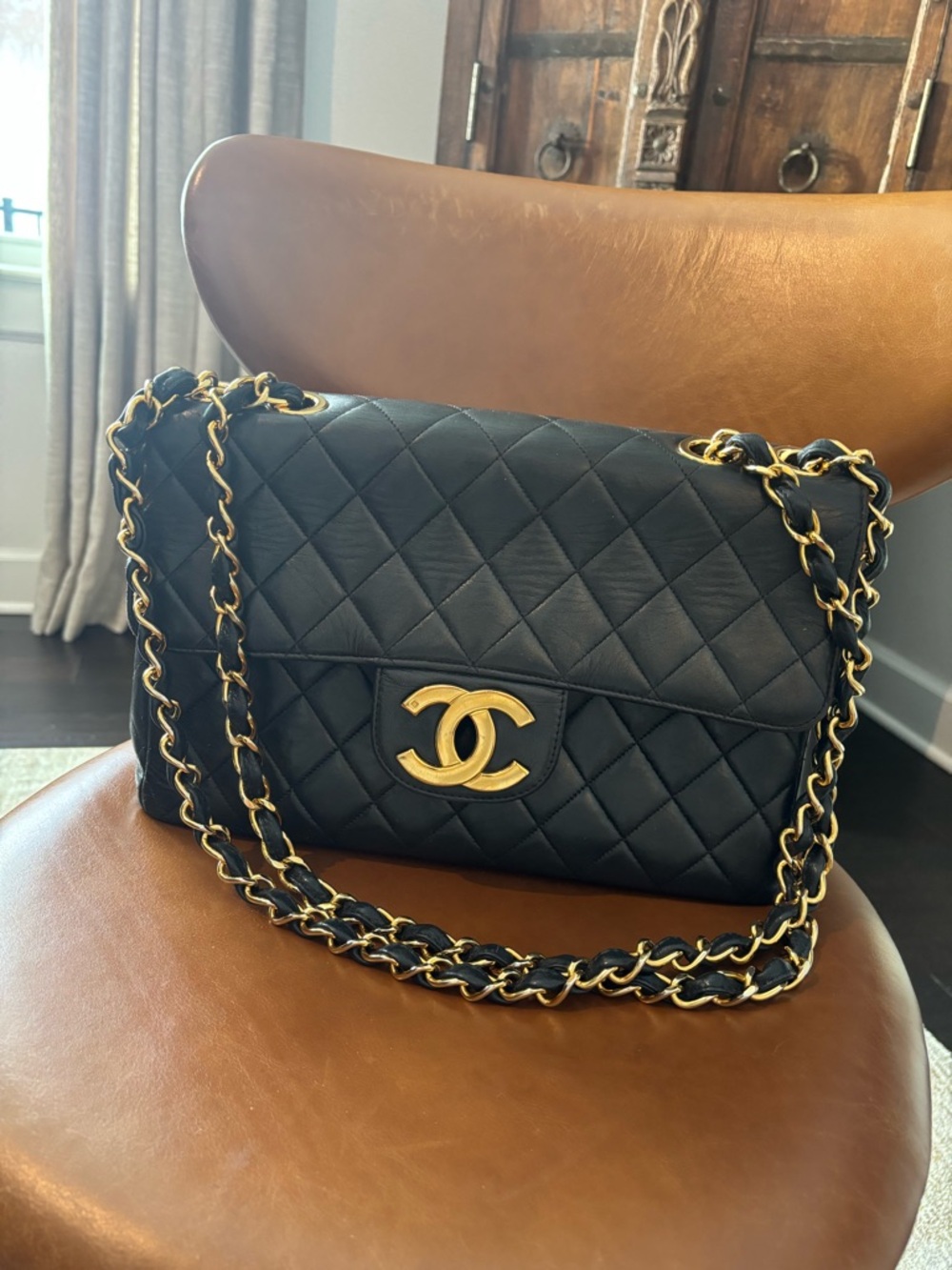CHANEL Black Quilted Lambskin Shoulder Bag with Gold CC
